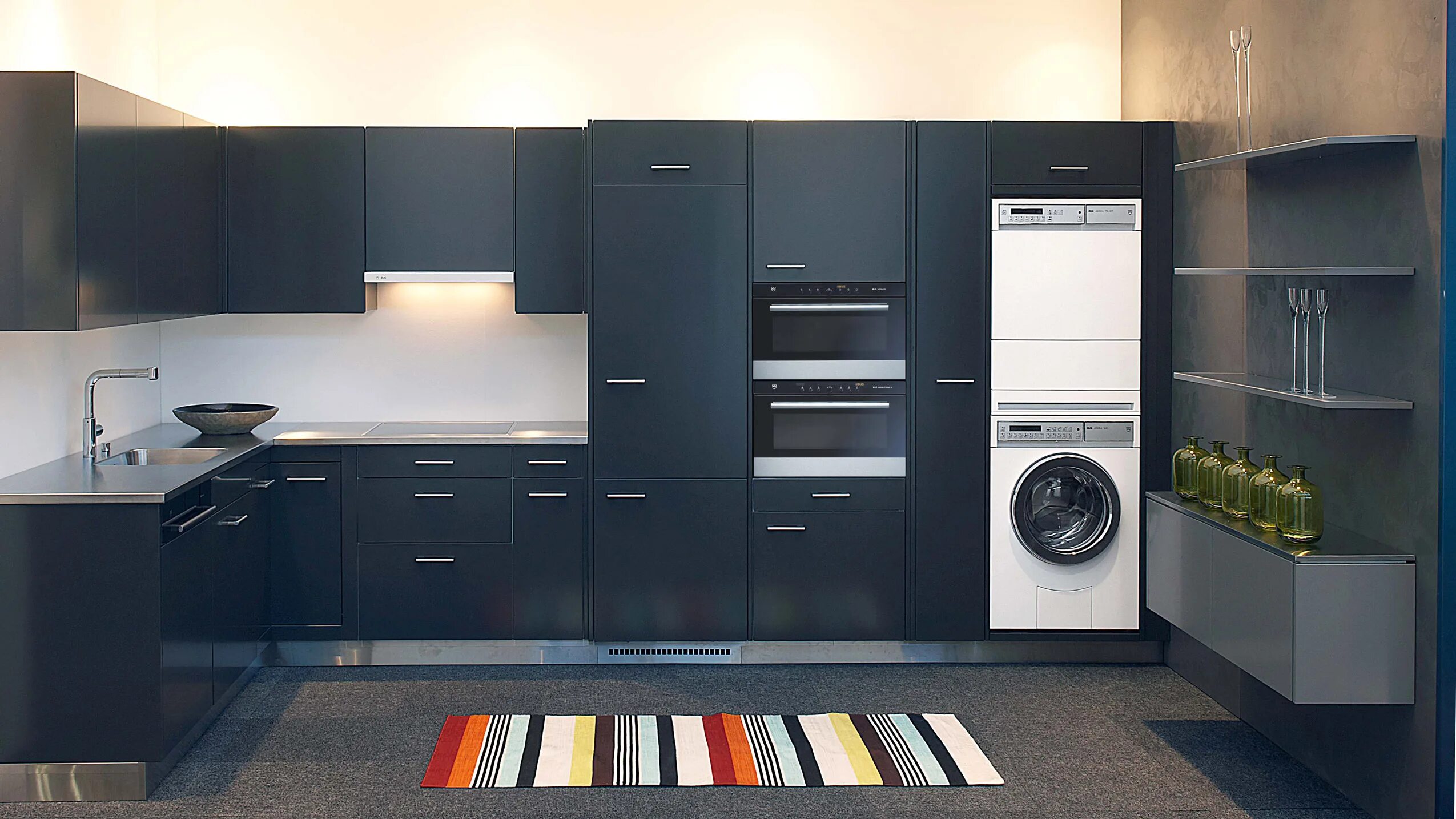 Кухонный гарнитур с встроенной техникой фото Кухня со встроенной техникой фото