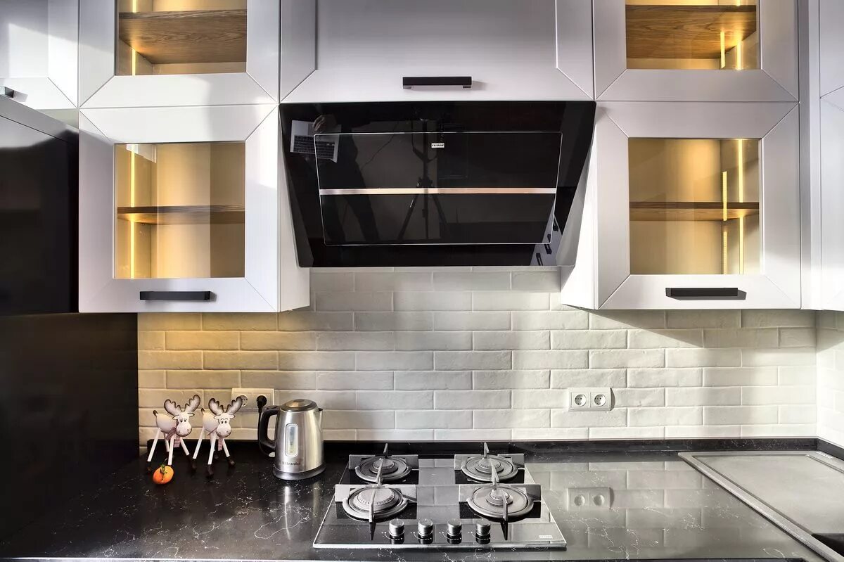 Кухонный гарнитур с вытяжкой фото Кухня 005 МКН МЕБЕЛЬ - КУХНИ, ШКАФЫ-КУПЕ