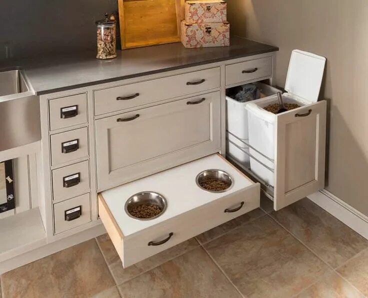 Кухонный гарнитур с ящиками фото איך מסתירים חפצים שפוגעים בעיצוב הבית? ממש כך Dog food cabinet, Cat food station