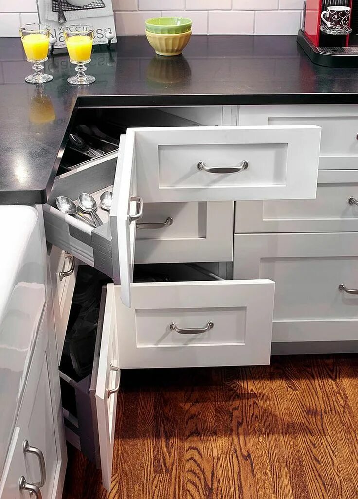 Кухонный гарнитур с ящиками фото 30 Corner Drawers and Storage Solutions for the Modern Kitchen Shaker style kitc