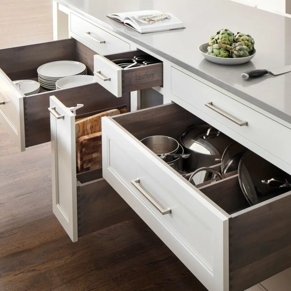 Кухонный гарнитур с ящиками фото Обеденный стол с ящиками для хранения столовых приборов - фото