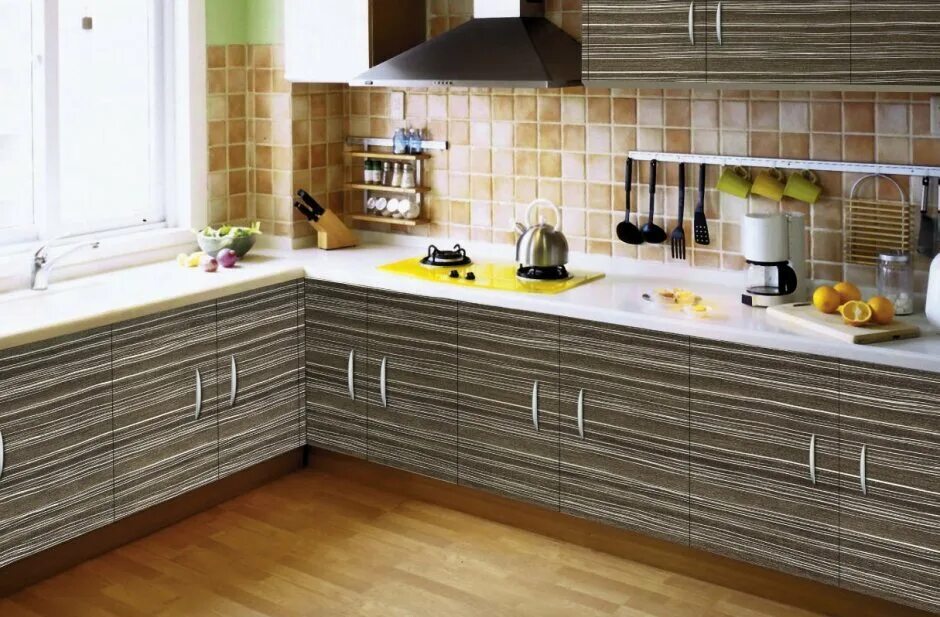 Кухонный гарнитур самоклеющей пленкой фото Милада, торгово-производственная компания на улице Хваткова в Ульяновске - отзыв