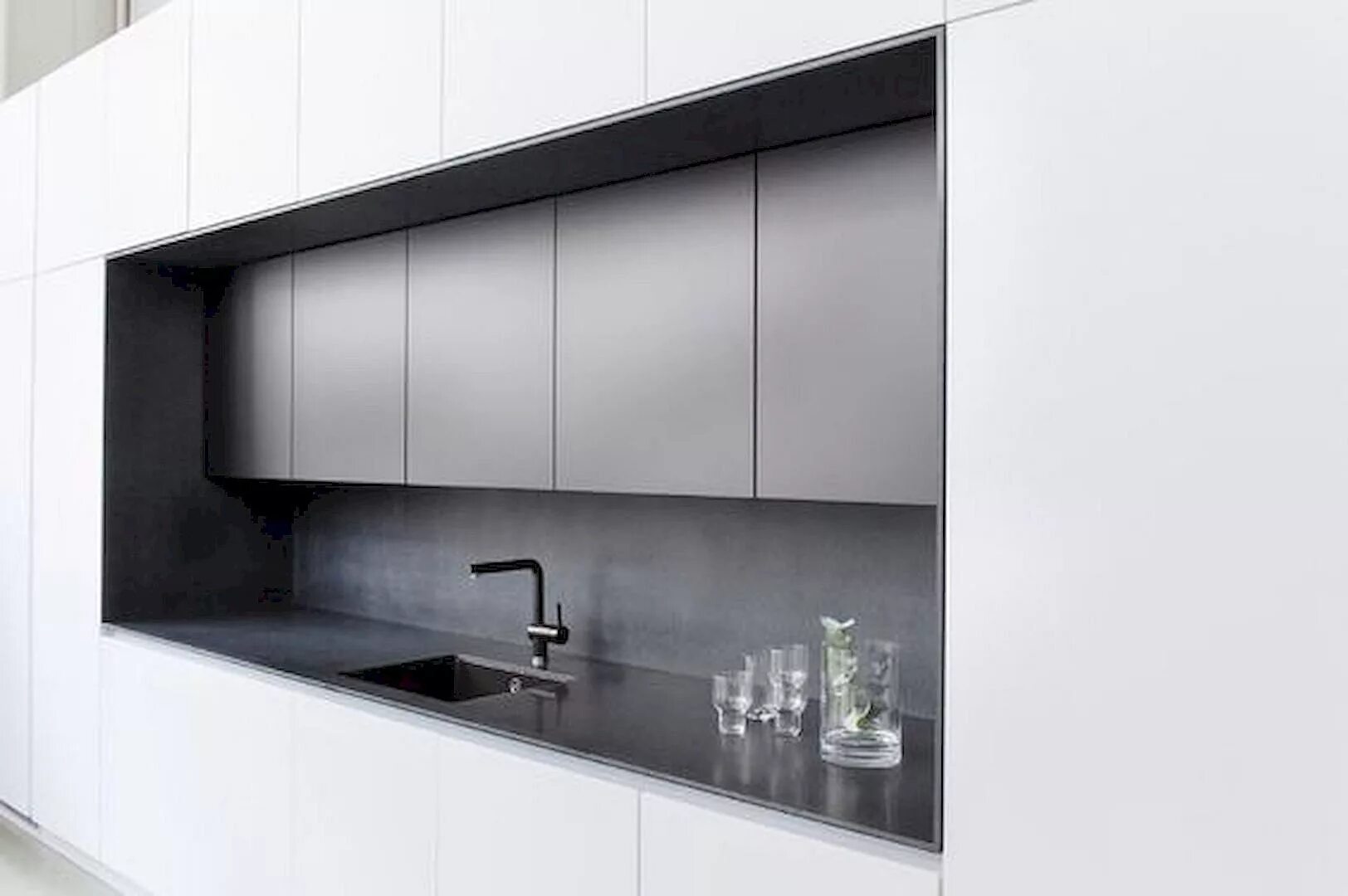 Кухонный гарнитур со скрытыми ручками фото 10 Simple Yet Stunning Fresh White Modern Kitchen Ideas Perfect For Small Kitche