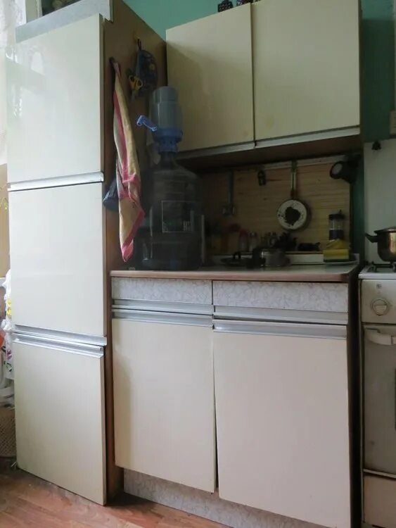 Кухонный гарнитур ссср фото Приму в дар кухню. Вывезу сам бесплатно ненужную мебель и технику