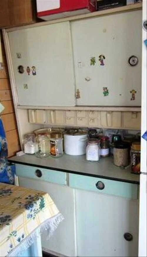 Кухонный гарнитур ссср фото Мебель для кухни, буфет, сервант, времен СССР Festima.Ru - частные объявления