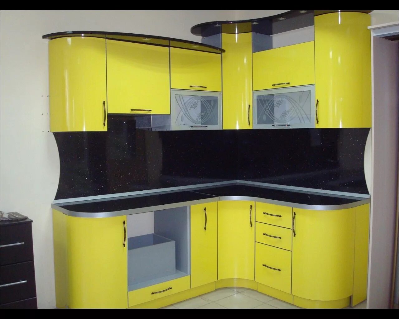 Кухонный гарнитур стерлитамак фото цена Встроенная кухня на заказ в Самаре от производителя