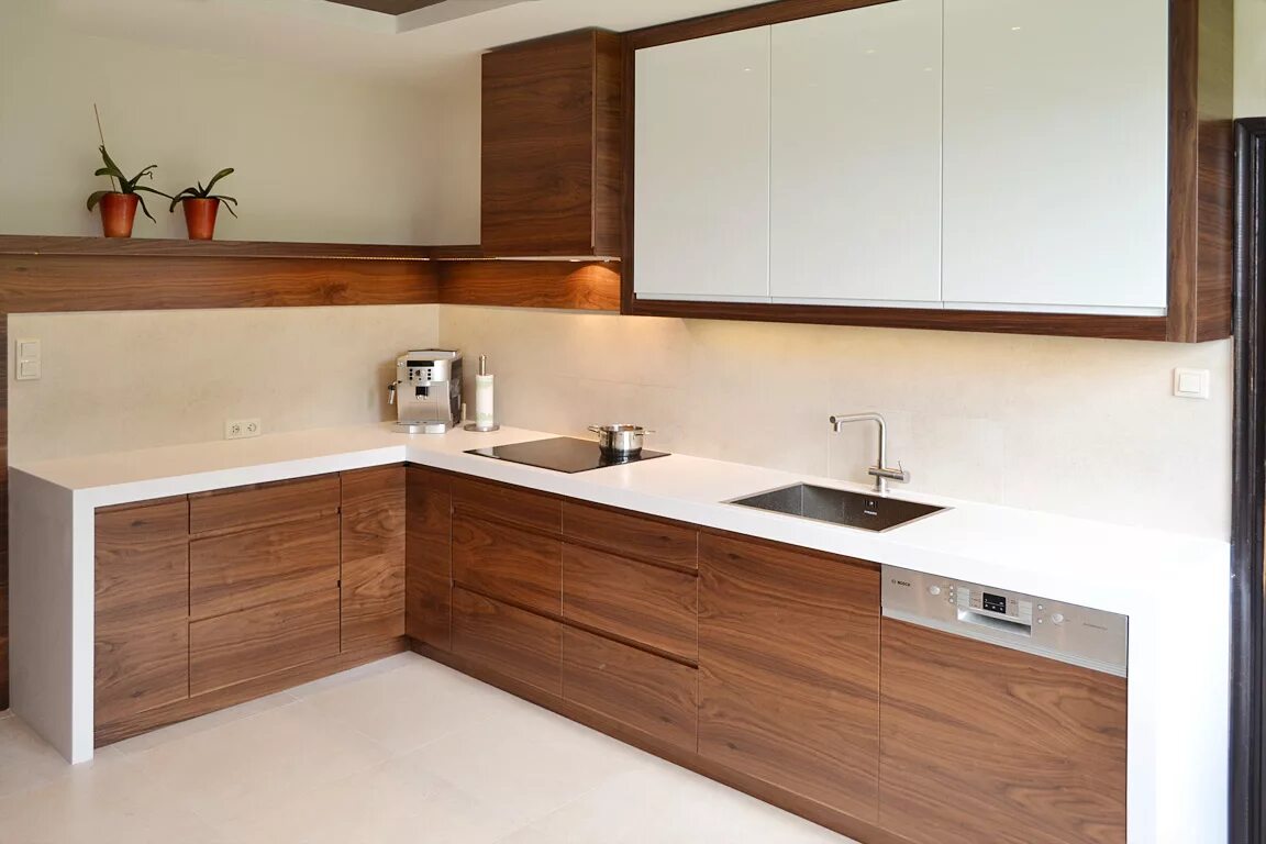 Кухонный гарнитур столешница под дерево фото Изысканная кухня "Моко" - Агат-Мебель-Новокузнецк