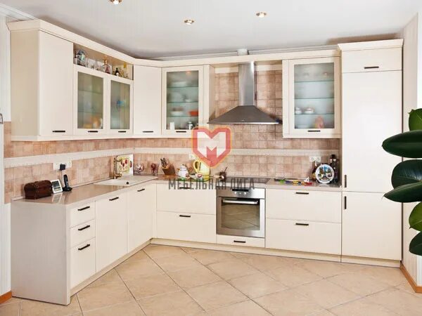 Кухонный гарнитур светлый фото дизайн Кухонный гарнитур светло-бежевый