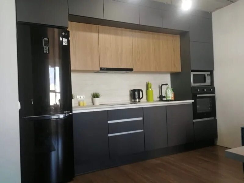 Кухонный гарнитур цвет графит фото Кухонный гарнитур Графит/Шпон дуб структурный - купить в Тюмени в интернет-магаз