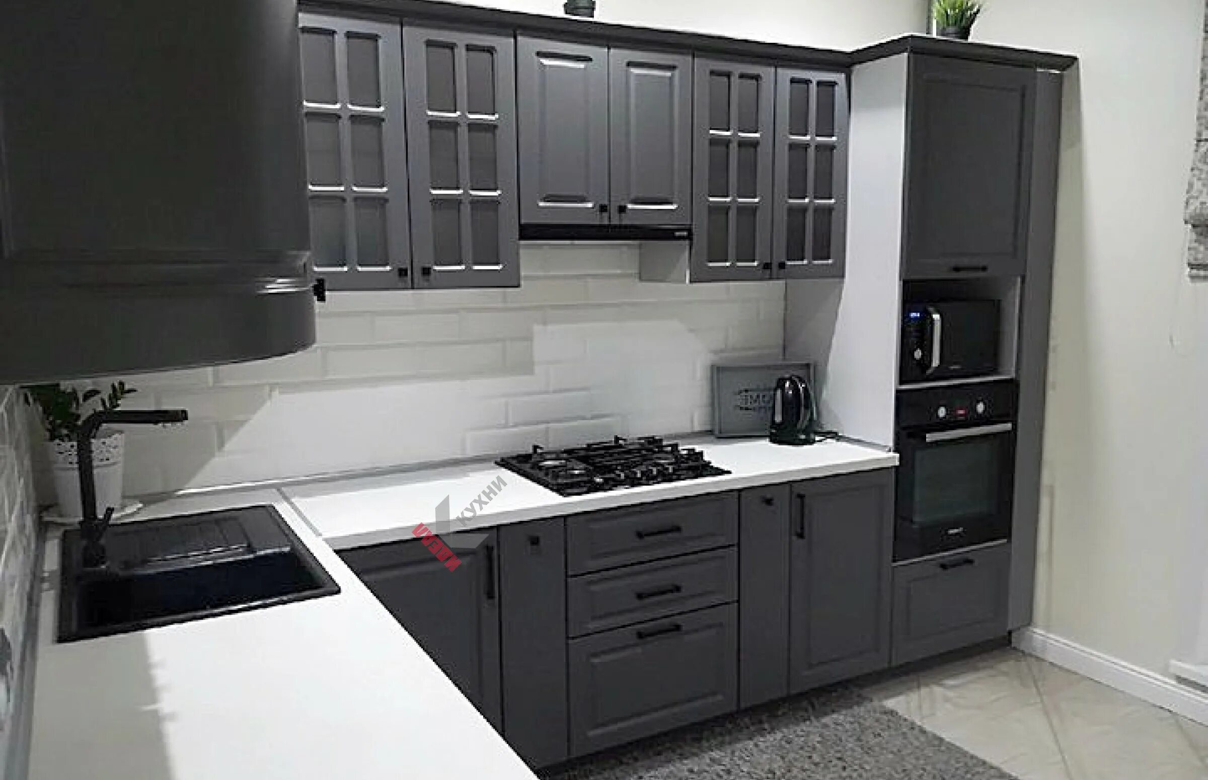 Кухонный гарнитур цвет графит фото Кухня неоклассика № 002