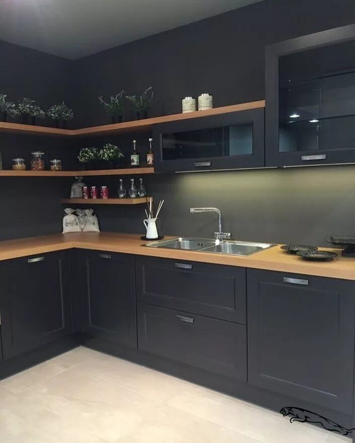 Кухонный гарнитур темного цвета фото Cuisine noire rapide . - décoration plat mobilier idée de décoration décoration 