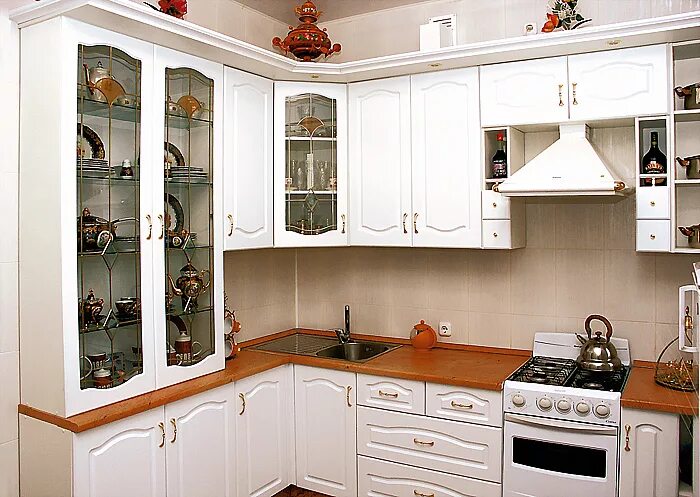 Кухонный гарнитур угловой с витриной фото Кухня Ностальгия Иркутск Академия кухни - Иркутск БОЛЬШОЙ ТЕЛЕФОННЫЙ СПРАВОЧНИК 