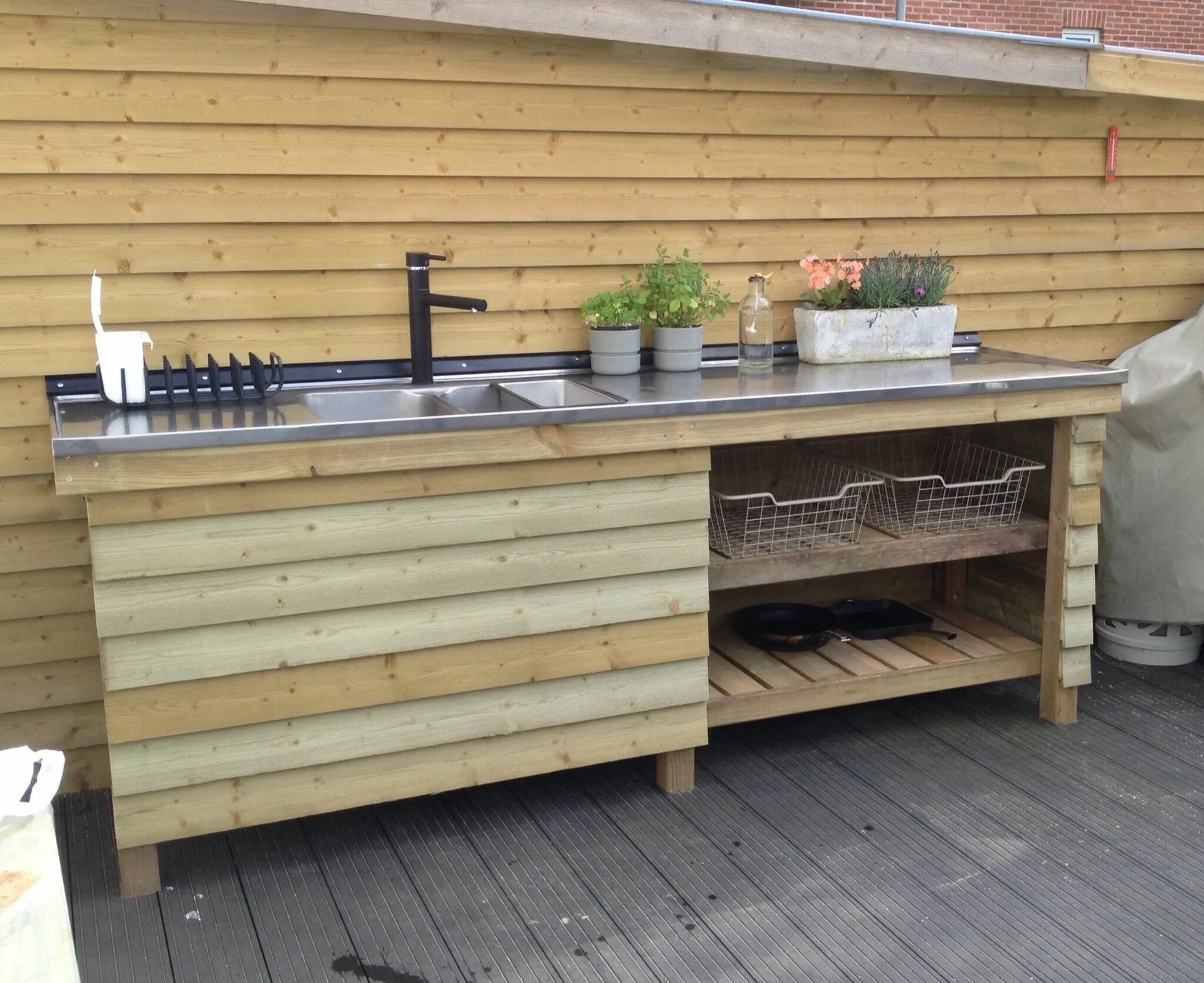 Кухонный гарнитур в беседку своими руками Outdoor kitchen / udekøkken .... Outdoor kitchen, Outdoor kitchen countertops, P