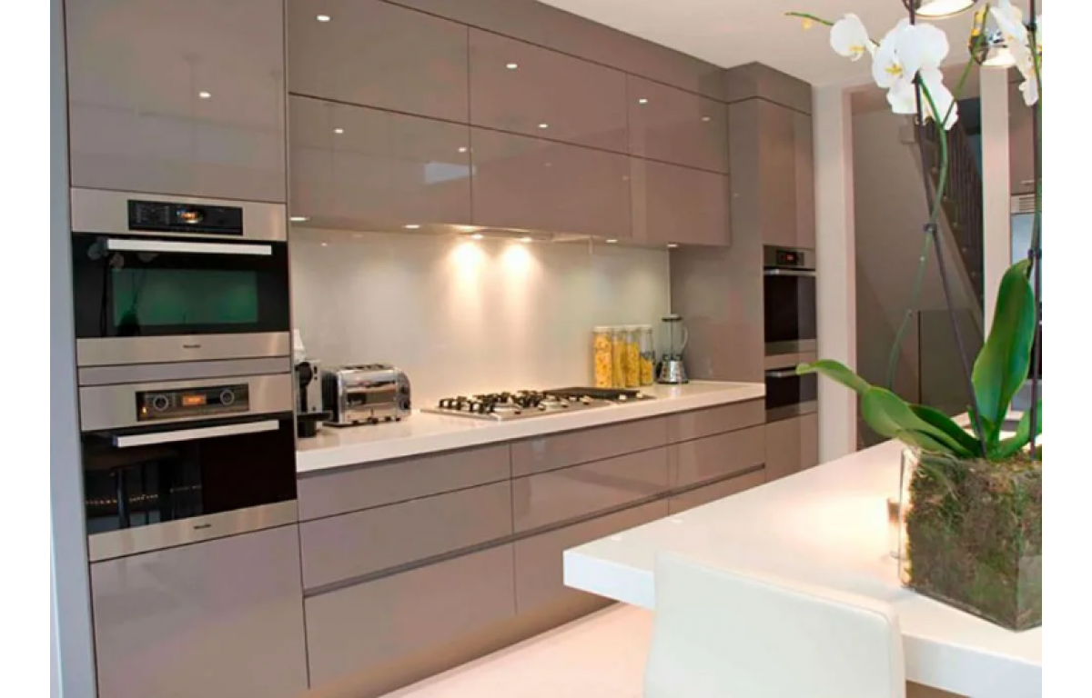 Кухонный гарнитур в интерьере фото современные Купить Кухонный гарнитур Чамикаль по оптимальной выгодной цене 0 р. в магазине м