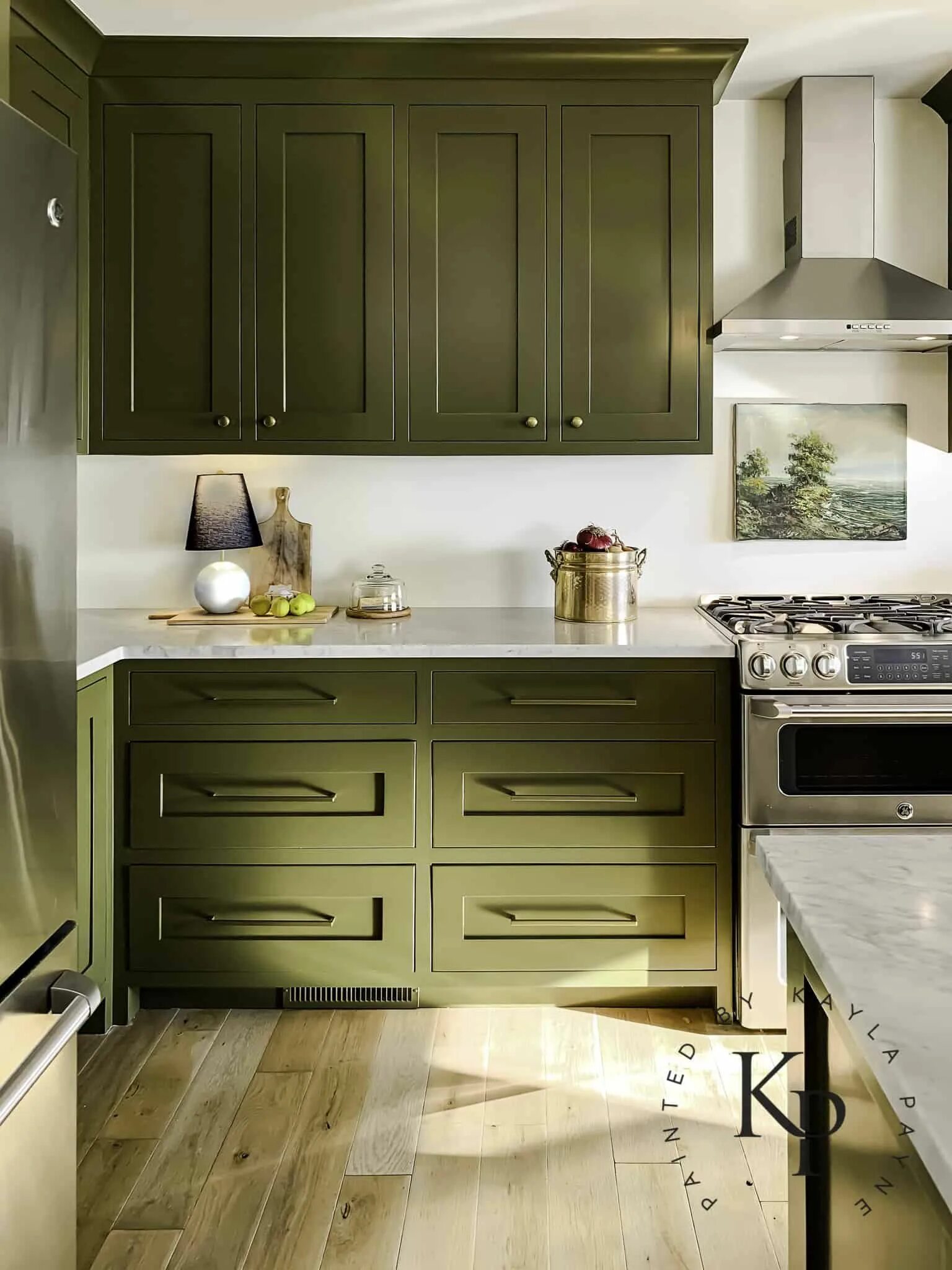 Кухонный гарнитур в оливковом цвете дизайн фото My Brand New Olive Green Kitchen Cabinets Green kitchen furniture, Olive green k