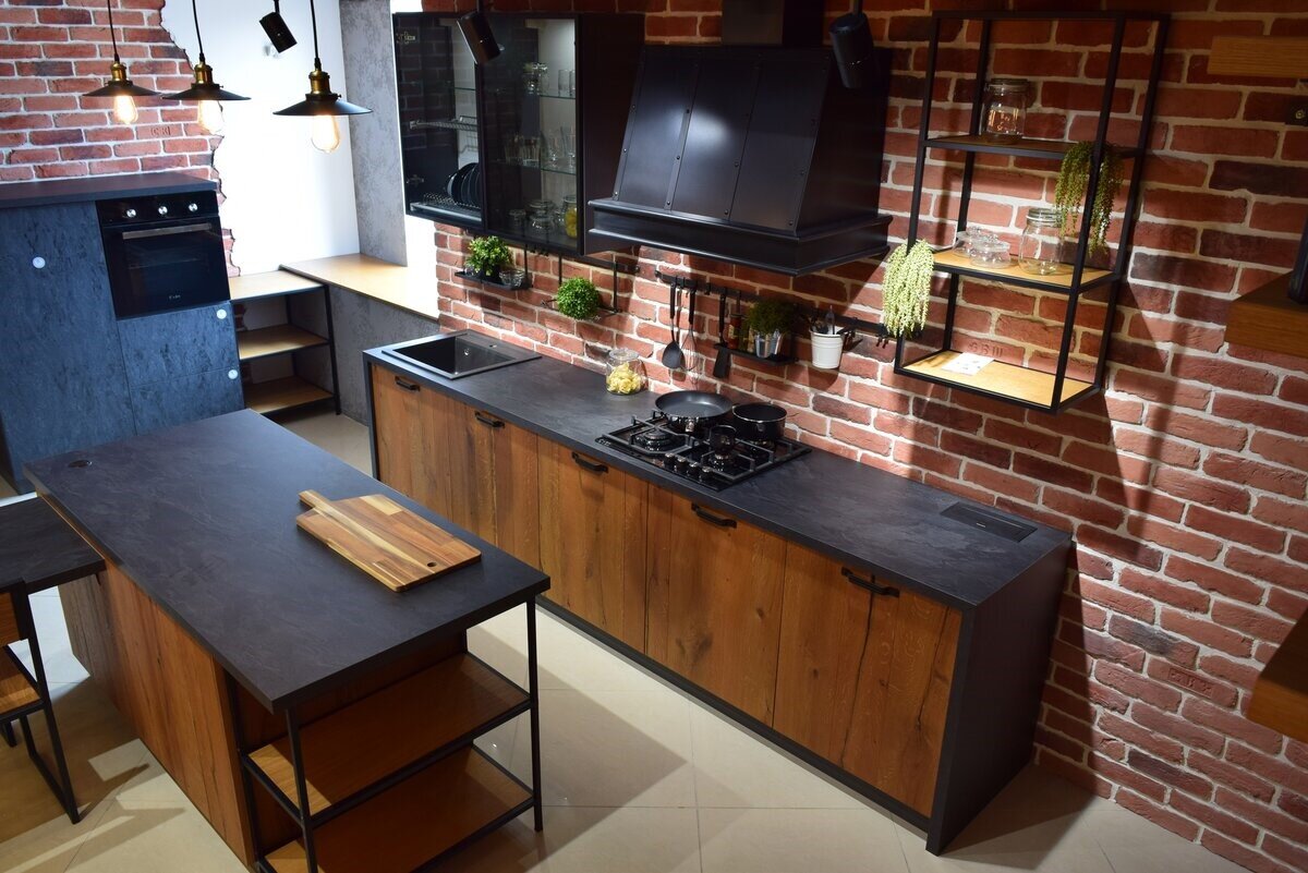 Кухонный гарнитур в стиле лофт фото Чек-лист трендовой кухни в 2024 году Группа компаний "ПЛЮС" Дзен