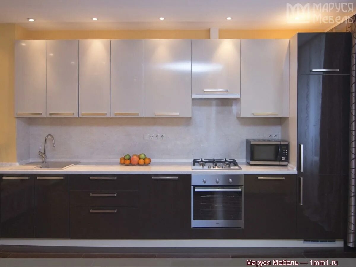 Кухонный гарнитур верх светлый низ темный фото Кухня угловая темный низ белый верх (много фото) - interigo.ru