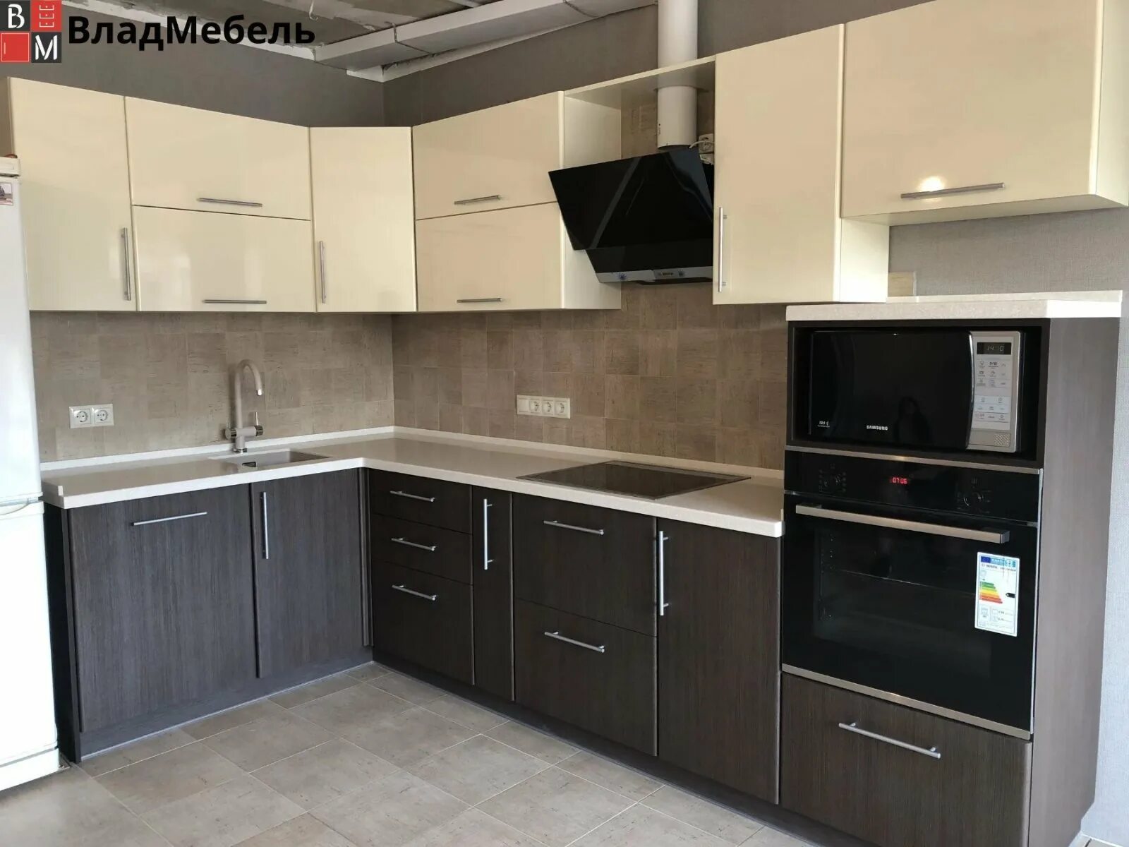 Кухонный гарнитур верх светлый низ темный фото Дизайн кухни низ коричневый верх светлый - 4sofa.ru