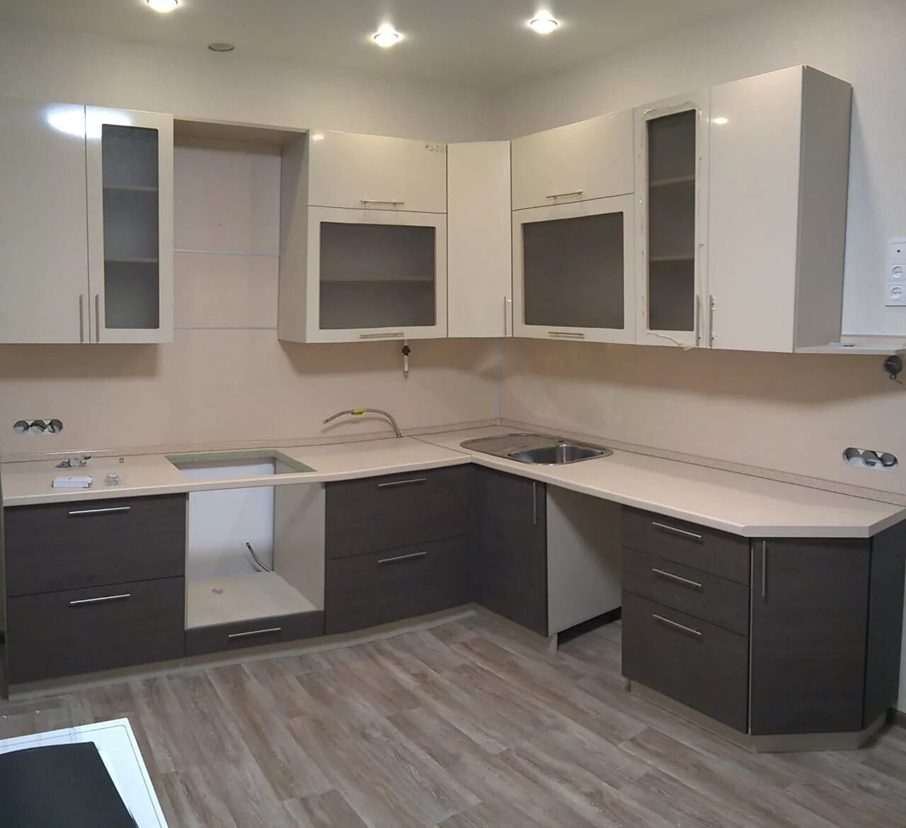 Кухонный гарнитур воронеж фото Кухни воронеж каталог