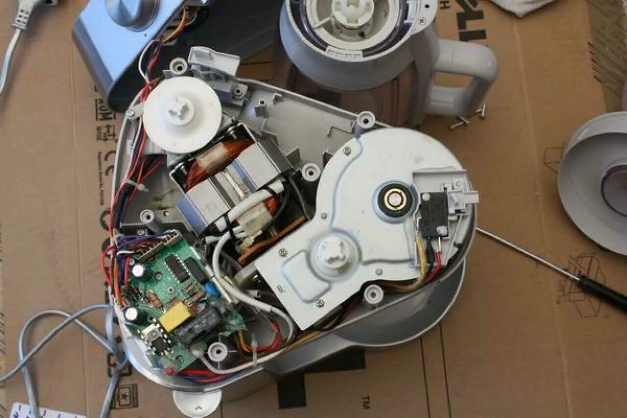 Кухонный комбайн ремонт своими руками Ремонт швейных машинок в Жигулёвске: 71 мастер по ремонту бытовой техники с отзы