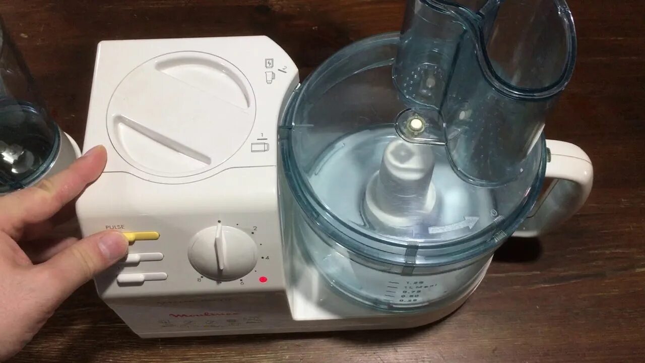 Кухонный комбайн ремонт своими руками Moulinex A77 Restoration Restaurazione pulizia riparazione - YouTube