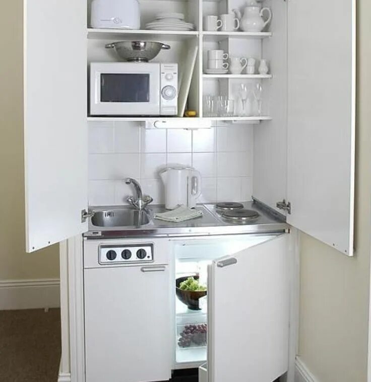 Кухонный кухня маленькая фото Pin by Elizabeth Stuart on Kitchens Small apartment kitchen, Small kitchenette, 