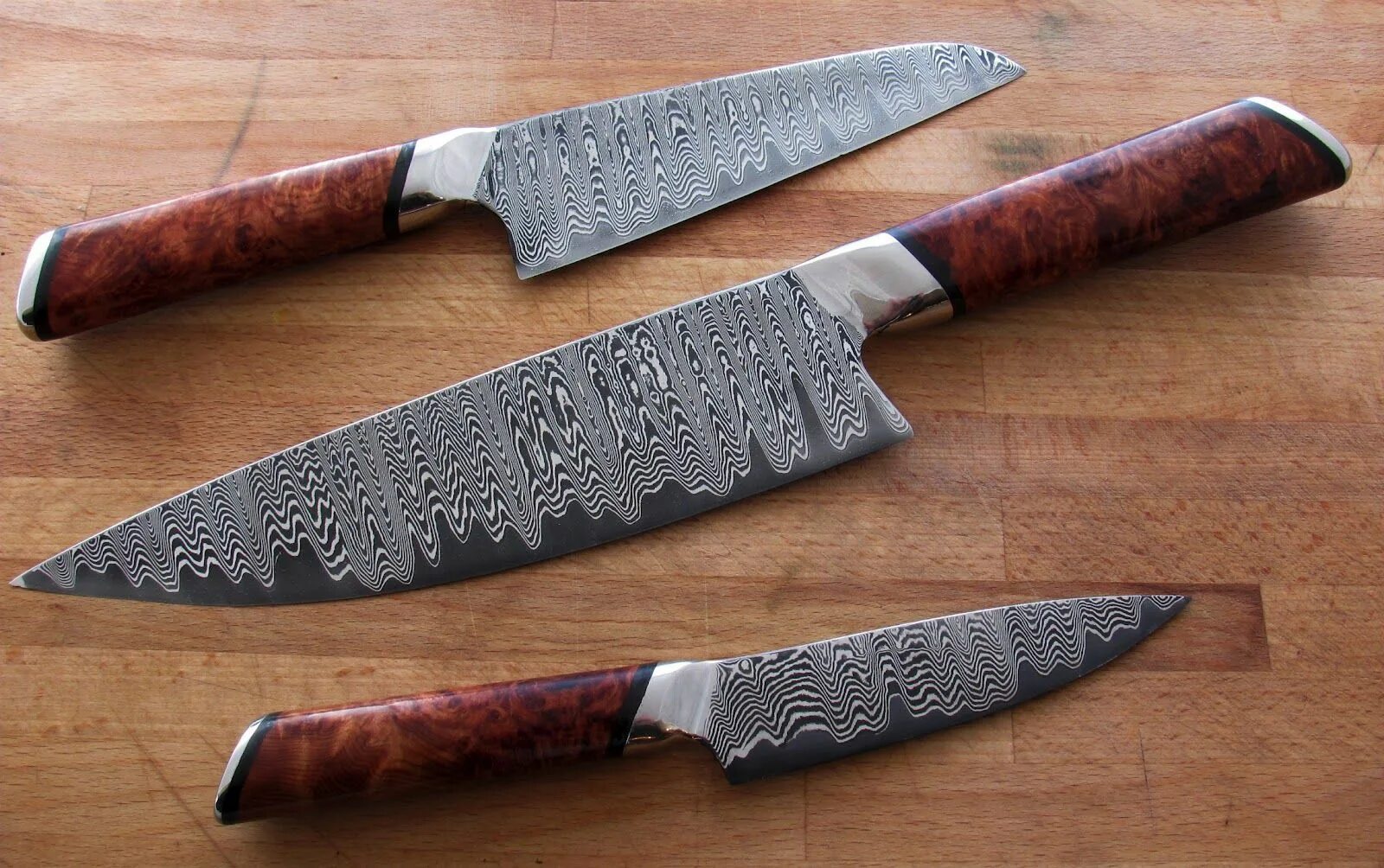 Кухонный нож ручной работы фото Master Knife-Maker Seth Burton makes a really beautiful hand-forged Damascus kni