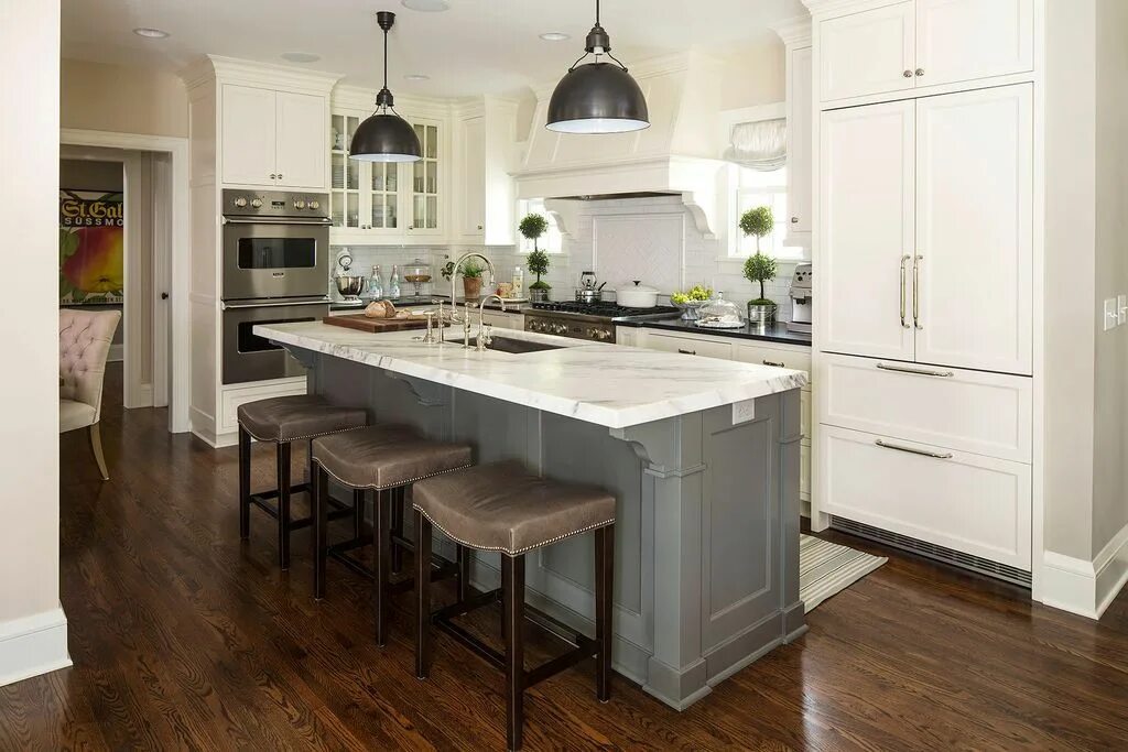 Кухонный остров фото Zillow Learning Center Kitchen layout, Grey kitchen island, Kitchen remodel