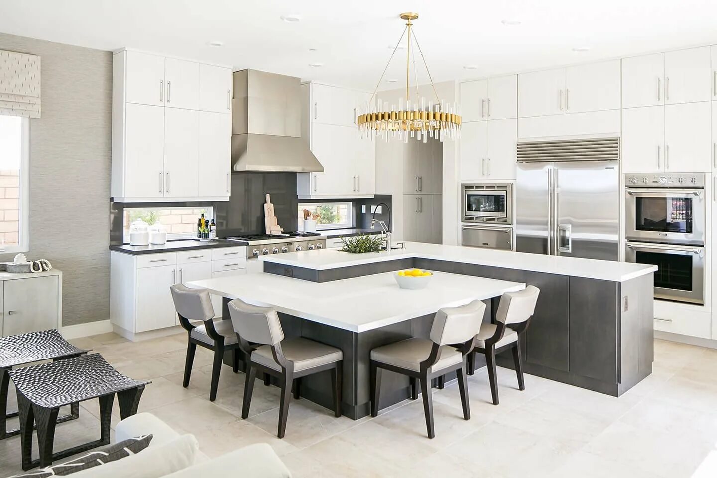 Кухонный остров с обеденной зоной фото Эргономика кухни с островом - 69 фото