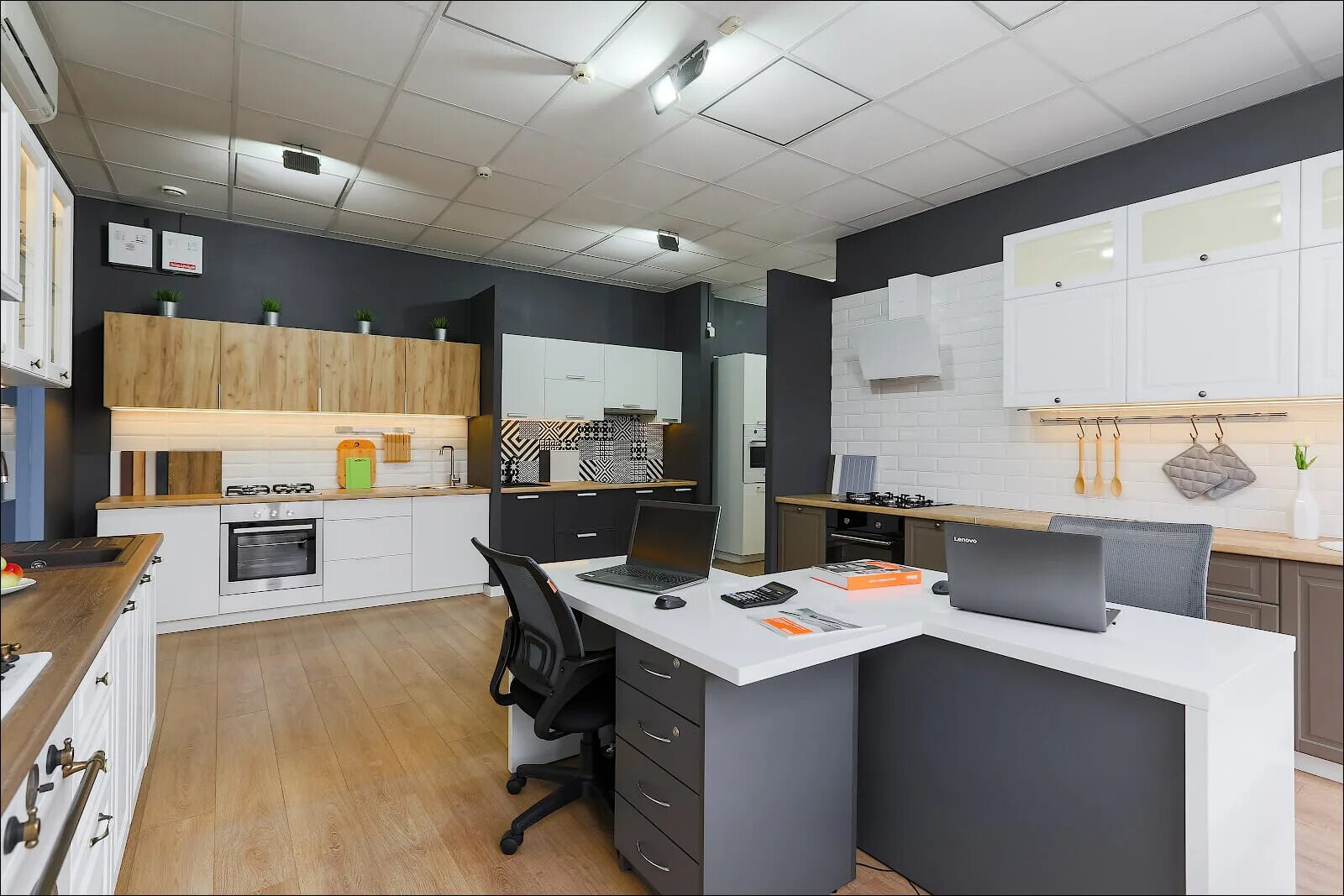 Кухонный салон фото Фото: Модуль Онлайн, мебель для кухни, ул. Притыцкого, 91, Минск - Яндекс Карты