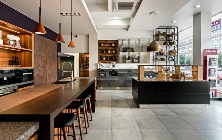 Кухонный салон фото Где в Москве купить кухню и бытовую технику Furniture, Kitchen, Breakfast bar
