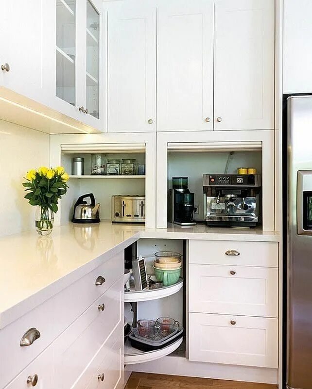 Кухонный шкаф для кухни фото КУХНИ ⚡ ШКАФЫ ⚡ МЕБЕЛЬ НА ЗАКАЗ on Instagram: "♥ Уголочек, уголок, чтоб никто не