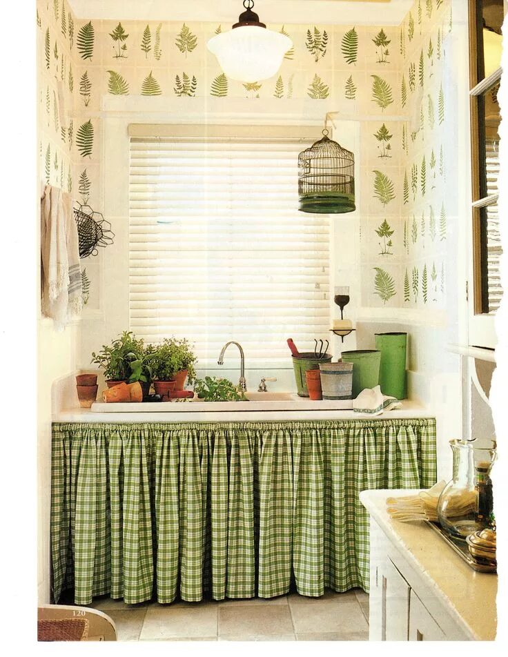 Кухонный шкаф со шторкой вместо двери фото Пин от пользователя Sandy W на доске Kitchens Кухни в коттеджах, Кухня в стиле ш