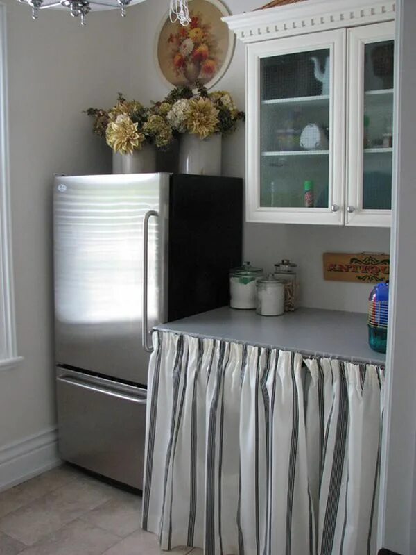 Кухонный шкаф со шторкой вместо двери фото 5 Unsuspecting Places To Use Curtains Rideau placard, Idee deco, Cuisine tissu
