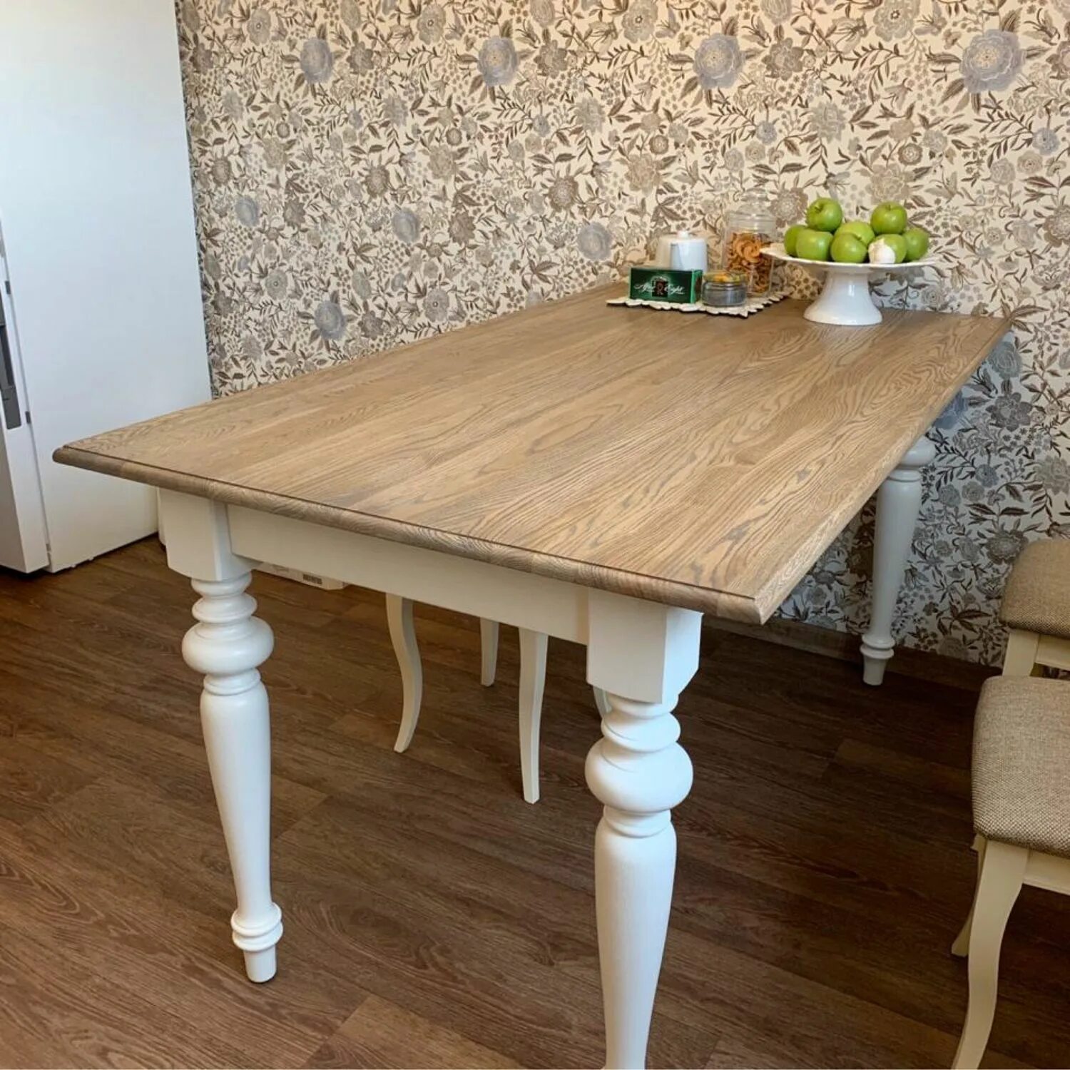 Кухонный стол домашнее фото Современная классика: Обеденный стол Jimi из массива дуба IMR 1051972 Планета зе