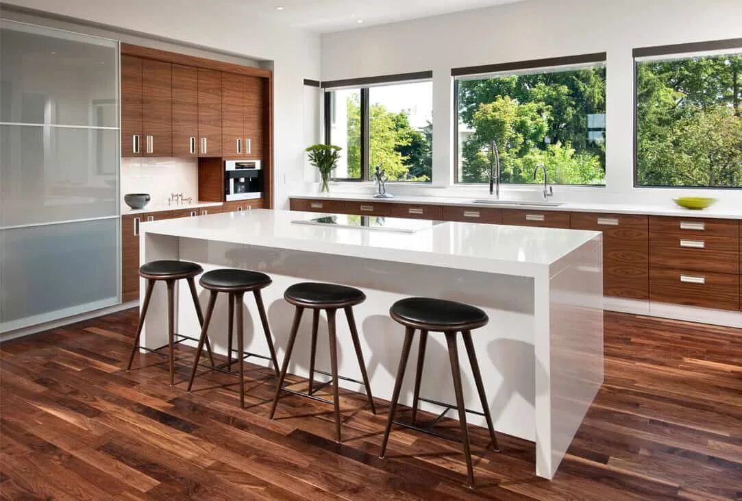 Кухонный стол остров фото Grosvenor Residence Interior by VoK Design Group