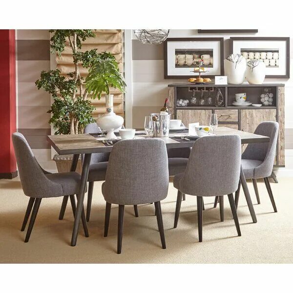 Кухонный стол со стульями в интерьере Mid-century modern and industrial styles strike the perfect balance in this coll