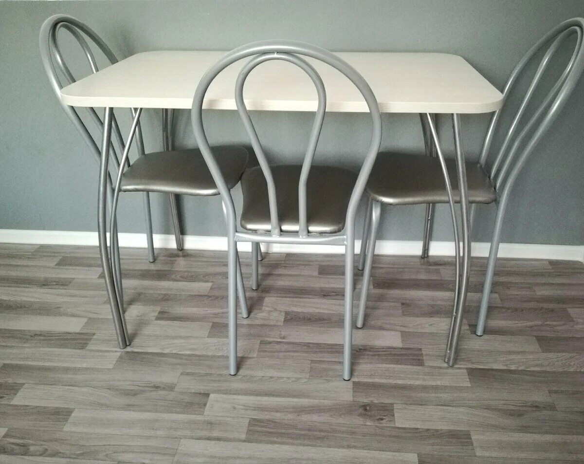 Кухонный стол светофор фото Мебель из "Светофора": не дорогие столы и стулья, спустя полгода. Стоит ли покуп