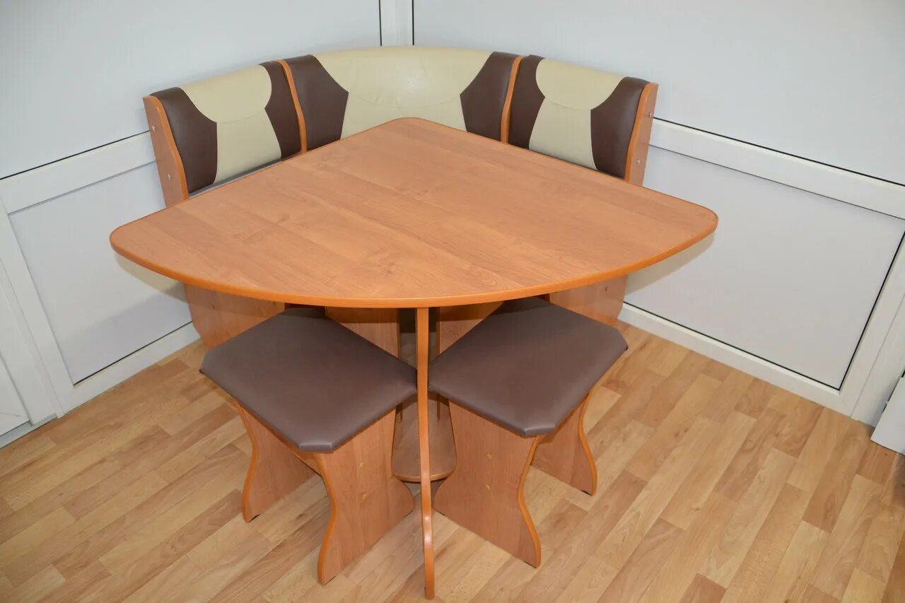 Кухонный стол уголок фото Кухонный уголок Аленка-18/3