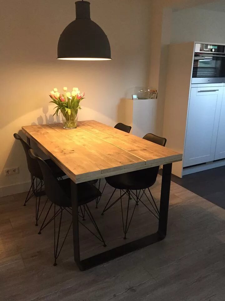 Кухонный стол в стиле лофт Table Helsinki de chez Pays Bois Dining room small, Kitchen interior, Dinner tab