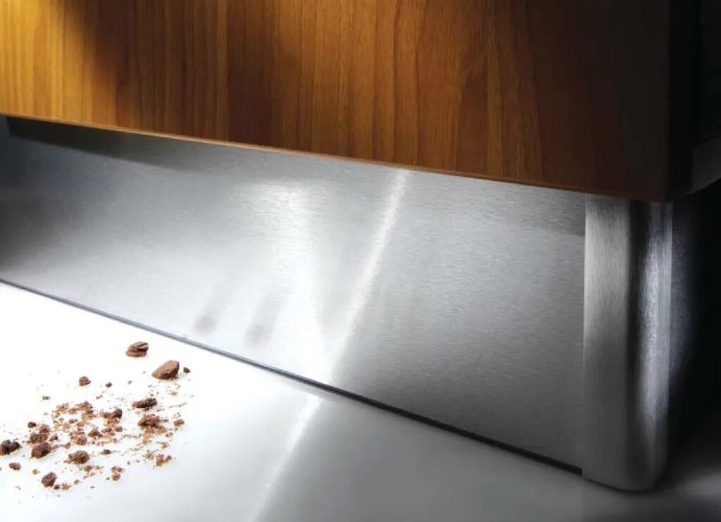 Кухонный цоколь фото Купить Цоколь кухонный пластиковый фольга Алюминий Рифленый 150мм L=4м FIRMAX FI