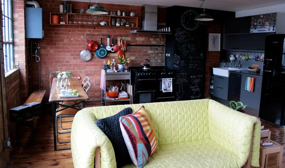 Кухонный уголок в стиле лофт Стильное жильё из старого склада. Лондон, Великобритания Modern kitchen london, 