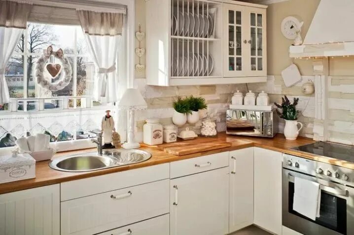 Кухонный уют фото Маленькая уютная кухня: Фото и дизайн интерьера Idéias de decoração de cozinha, 