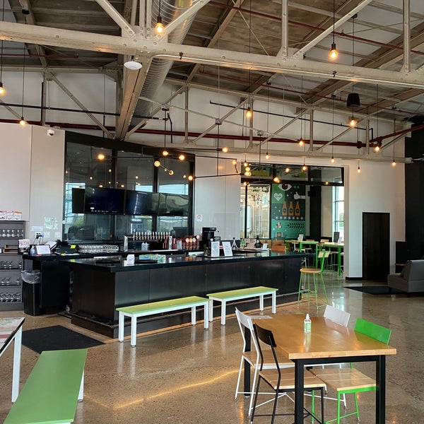 Кухонный завод ул ленинская слобода 19 фото Foto di The Lab - Brewery, Pilot Facility & Taproom - Tempat Pembuatan Bir di St