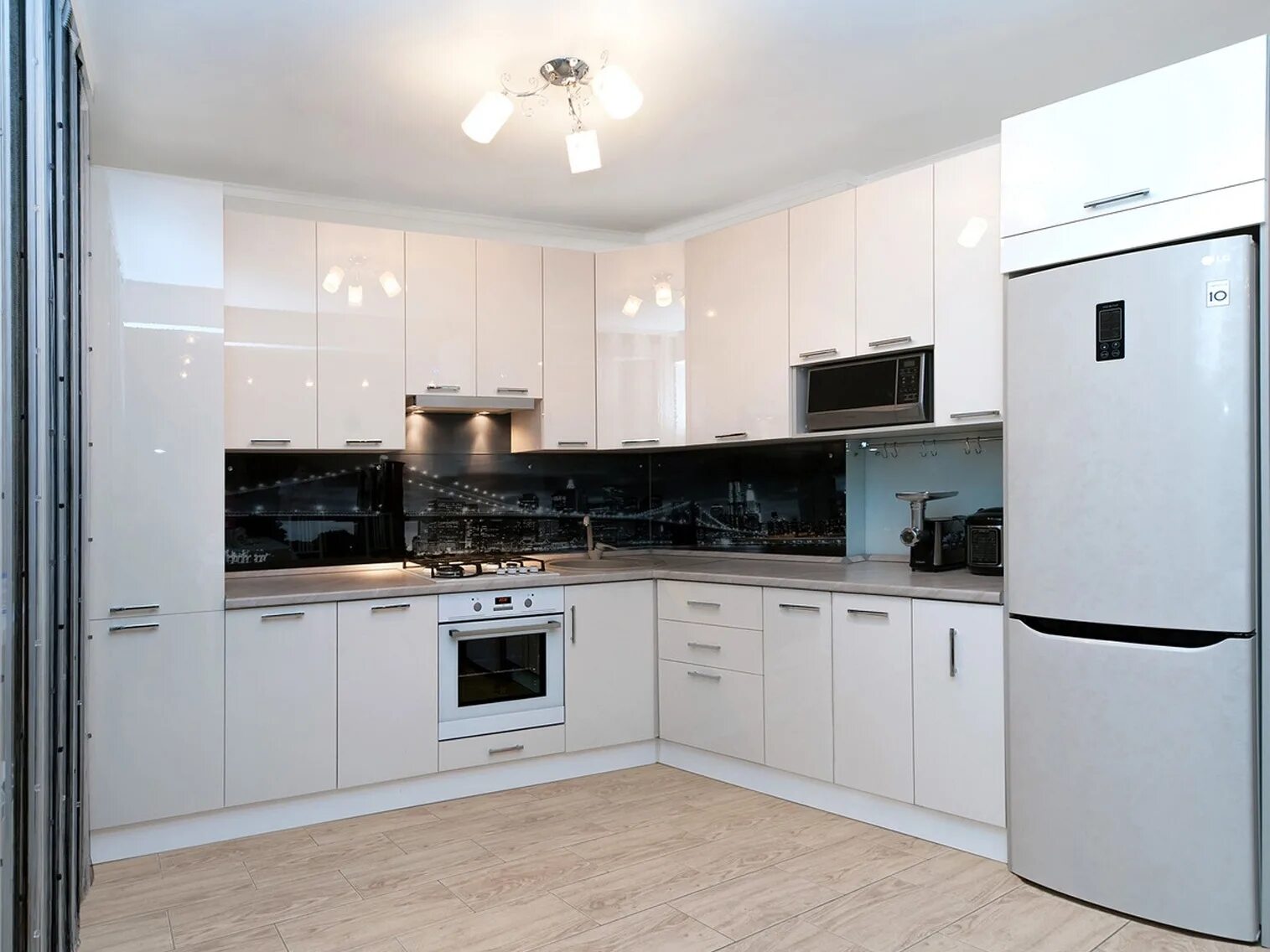 Кухоный гарнитур белый глянец фото Модульная Кухня Шанталь 3.4 m Белый