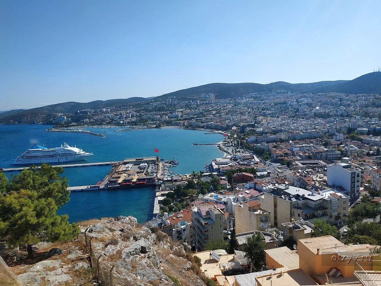 Кушадасы турция фото города Гора Кушадасы. Памятник Ататюрку / Кушадасы август 2019 г / Кушадасы (город), Ту