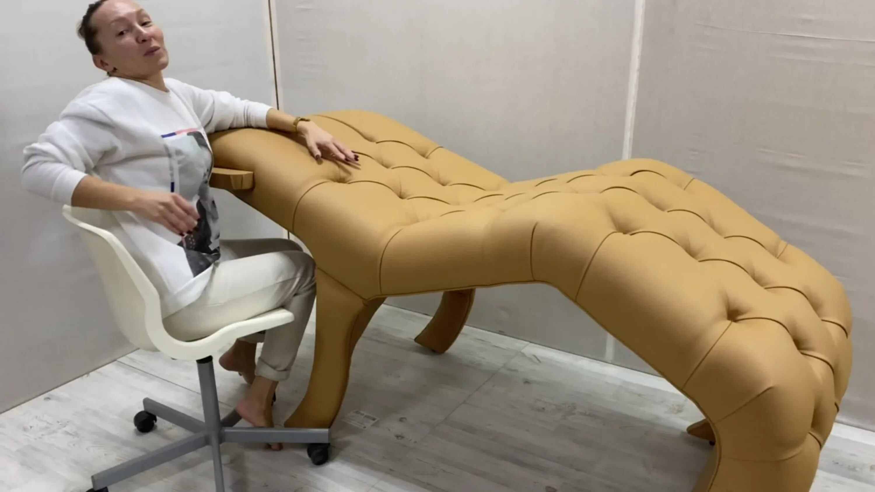 Кушетка для перманентного макияжа Фото кушетки для наращивания (86 фото) - 86 фото