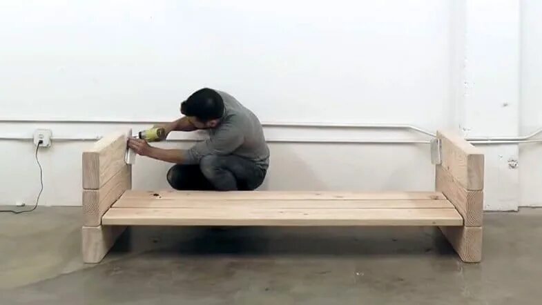 Кушетка своими руками из дерева фото чертежи Кушетка своими руками из дерева фото чертежи Кушетка своими руками из дерева фото чертежи Простая уличная диван-кушетка своими руками