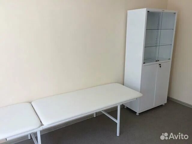Кушетка в больнице фото Кушетка в больнице фото Кушетка в больнице фото Шкаф металлический медицинский купить в Оренбурге Товары для дома и дачи Авито