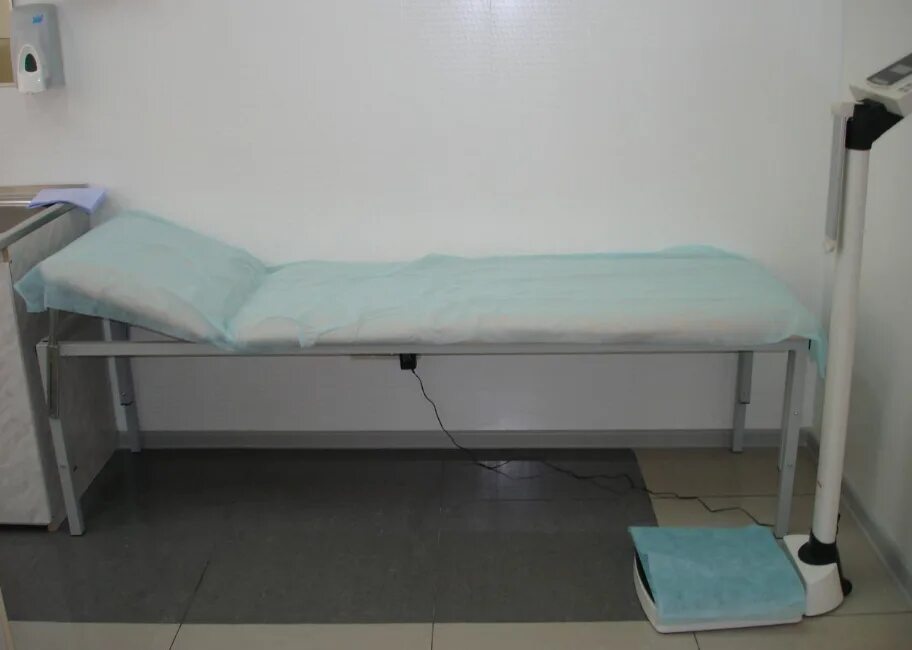 Кушетка в больнице фото Кушетка в больнице фото Кушетка в больнице фото Кушетки, банкетки, кушетка медицинская смотровая, артикул 112-001-2 - купить в М